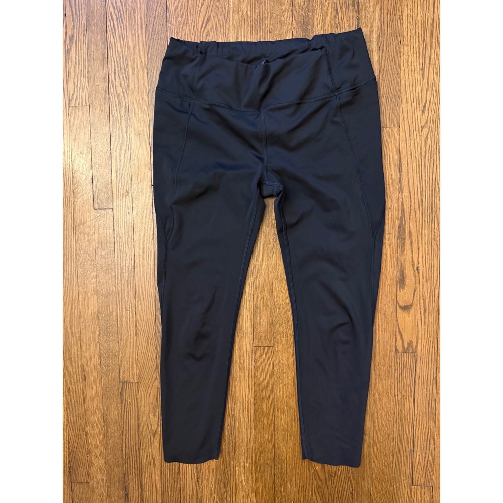 Athleta Black High Rise 7/8 Leggings with Pockets and Back Zip Pocket Womens